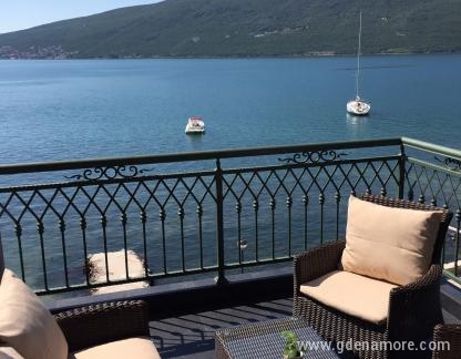 Apartamentos junto al mar, alojamiento privado en Bao&scaron;ići, Montenegro